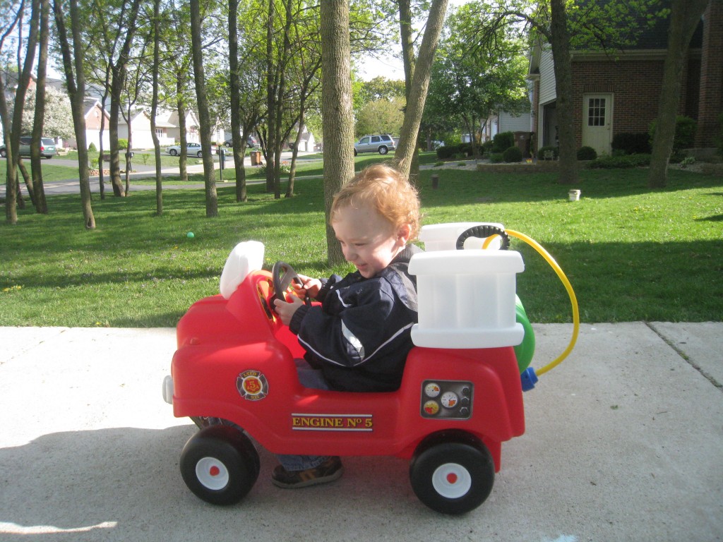 Little Tikes Spray & Rescue Fire Truck Review - Mom and More