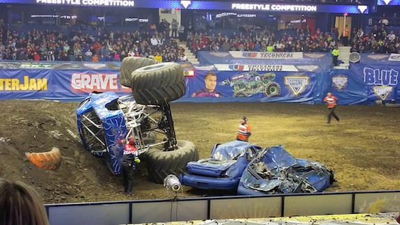 Monster Jam Chicago: Allstate Arena hosting monster truck show this weekend  in Rosemont - ABC7 Chicago