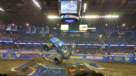 Monster Jam Chicago: Allstate Arena hosting monster truck show this weekend  in Rosemont - ABC7 Chicago