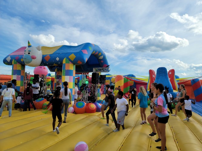 Check Out The World's Biggest Bounce House & More! - Mom and More